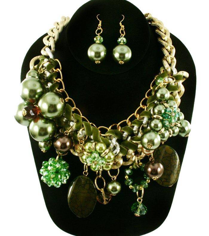 Green Necklace Sets